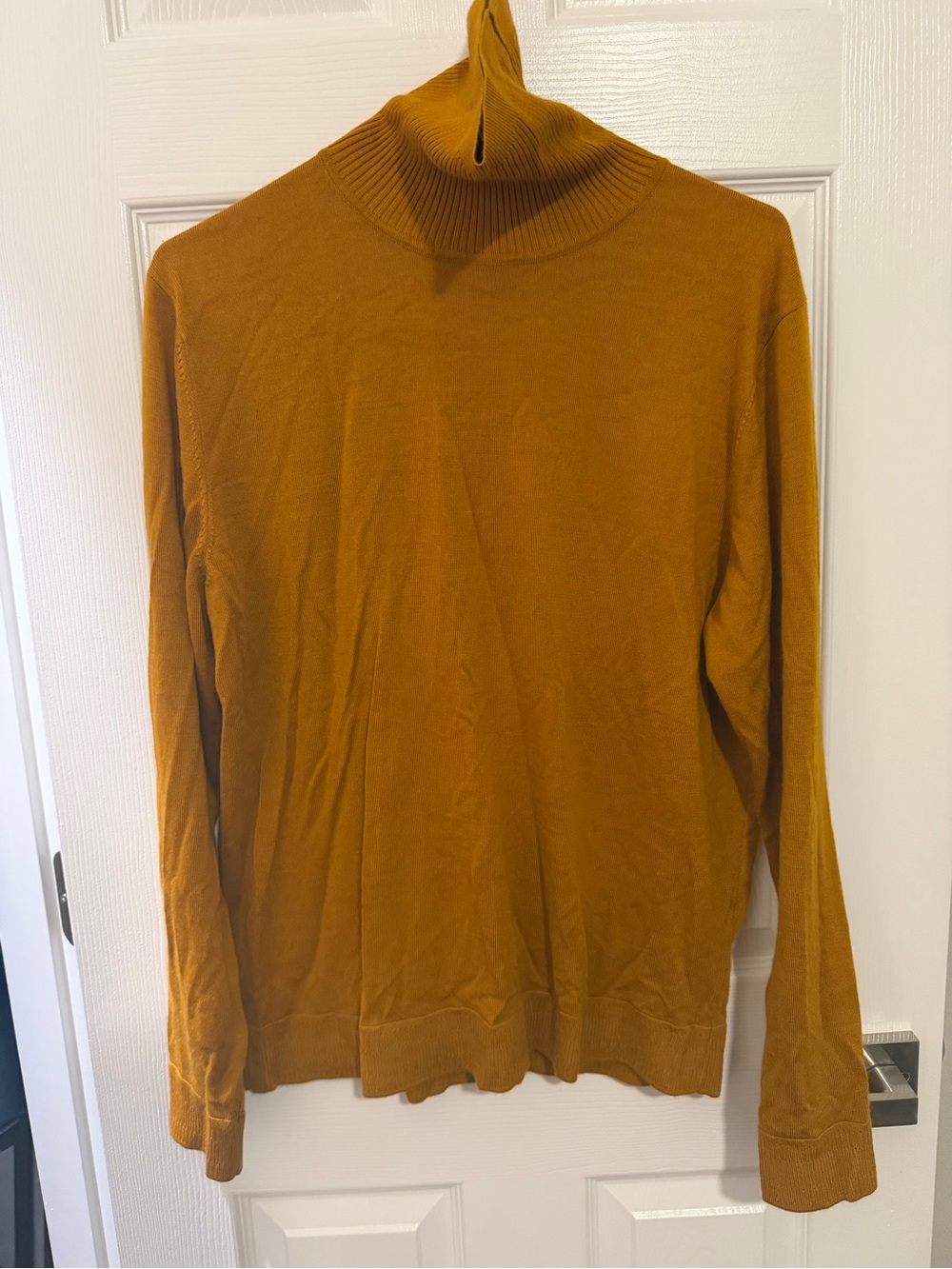 Murano Men’s Large Mustard Gold Turtleneck Sweater Modern Performance Knit
